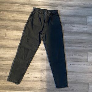 Black boyfriend jeans